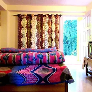 ** Hotel Chadwick View India